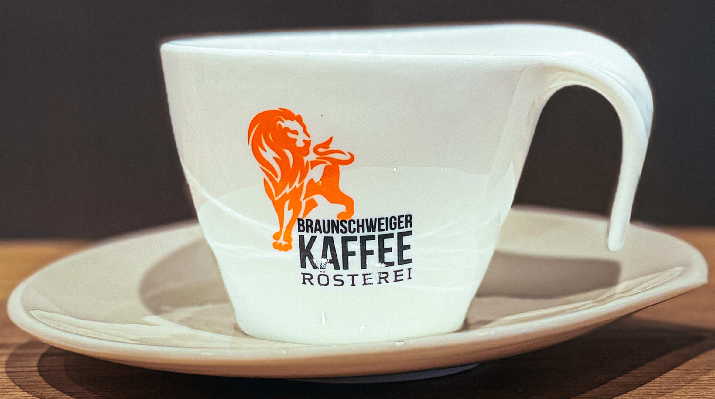 Cappuccino Tasse mit Untertasse