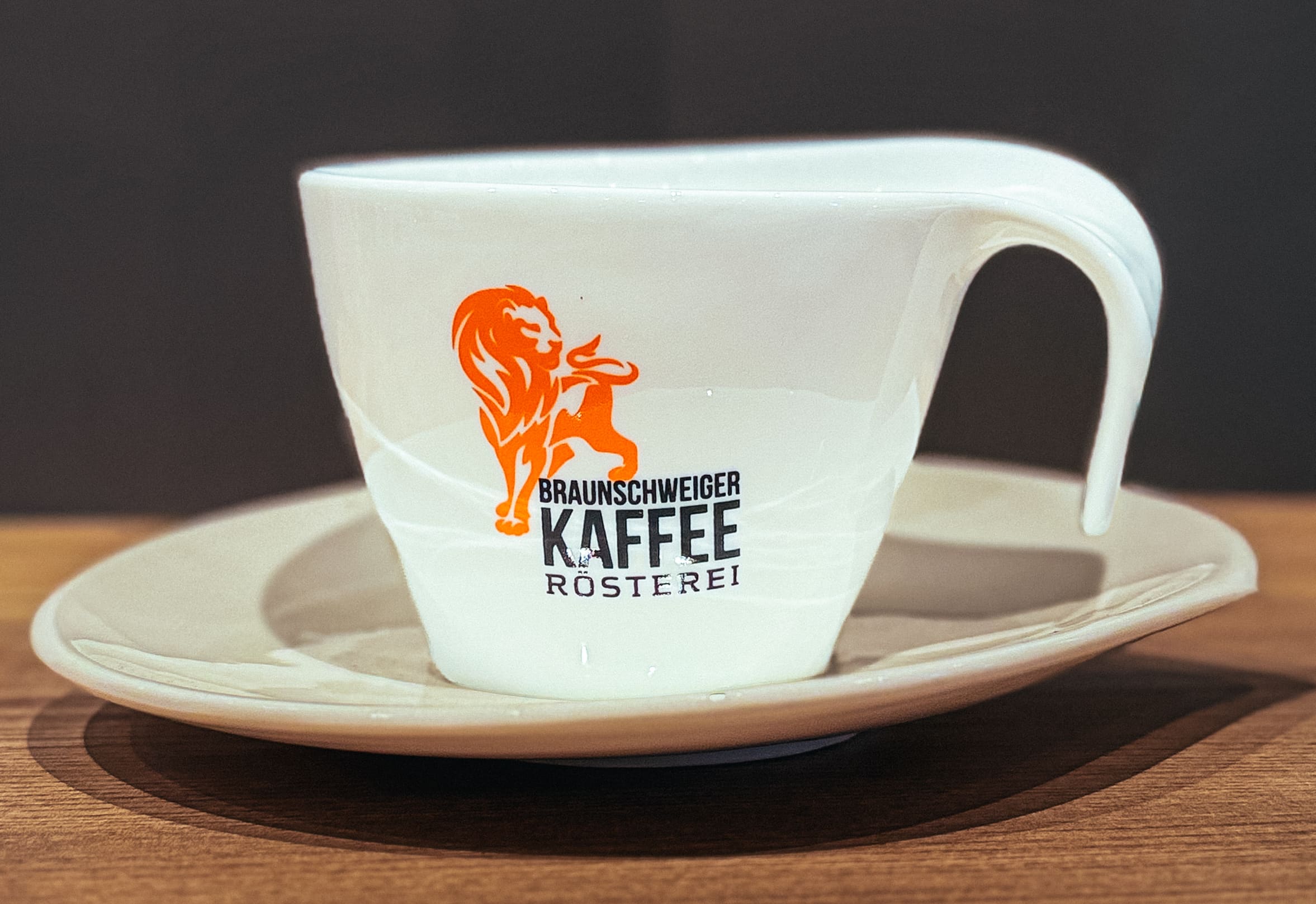 Cappuccino Tasse mit Untertasse