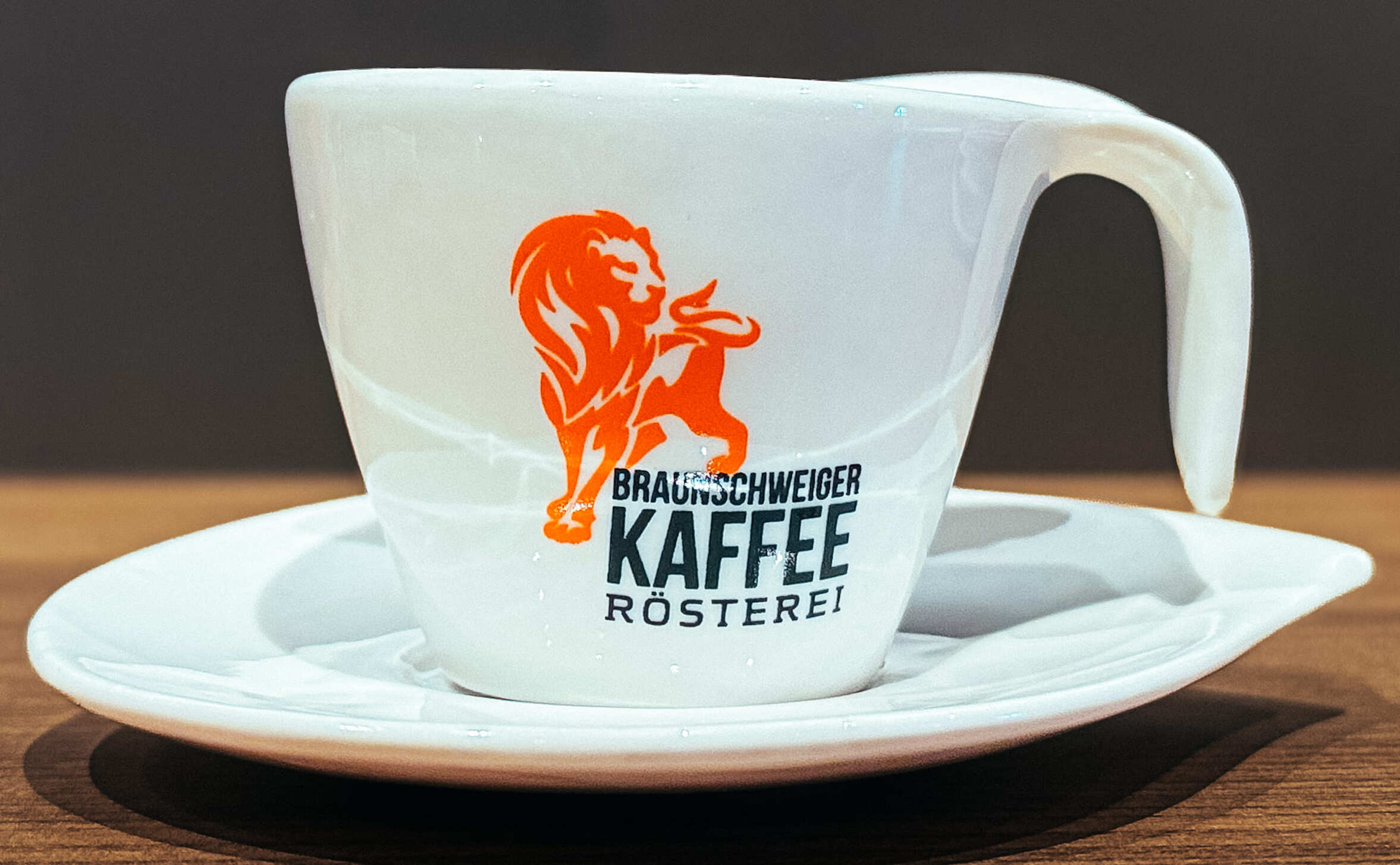 Espresso Tasse mit Untertasse